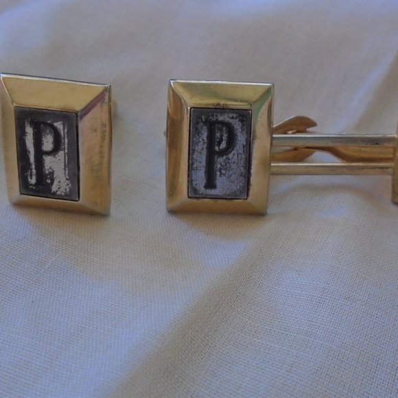 Swank initial P cuff links and matching tie clip - Picture 1 of 2